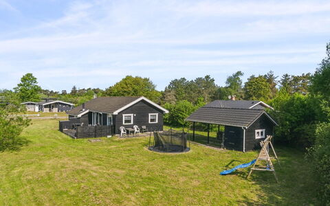 Jil - 750M from the Sea: Architectuur, Dak, Huis, Samengesteld Materiaal, Daylighting, Siding, Oprit