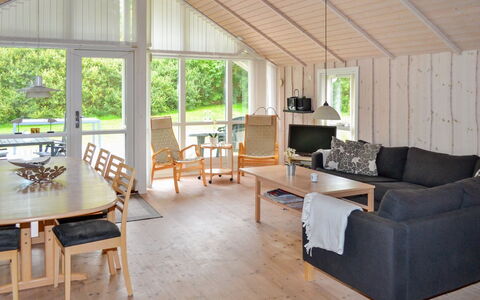 Åsta - 1.7Km from the Sea: Meubilair, Interieur Ontwerp, Flooring, Hout, Verdieping, Plafond, Houten Vloer, Stoel, Tafel, Verlichting