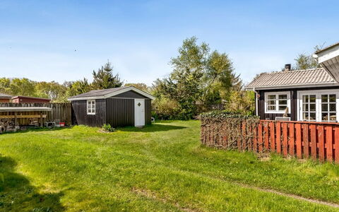 Ingobert - 50M from the Sea: Gras, Grasland, Landschap, Ecoregio, Plain, Plantengemeenschap, Land Lot, Buitenmeubels, Prairie, Shrubland