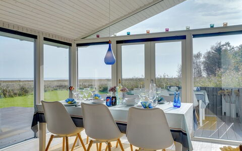 Gisa - from the Sea: Woongebied, Dak, Voorstad, Oprit, Landgoed, Schoorsteen