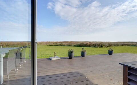 Gisa - from the Sea: Woongebied, Dak, Voorstad, Oprit, Landgoed, Schoorsteen