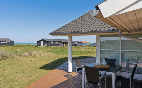 Aniela - 150M from the Sea: Dak, Huis, Land Lot, Schaduw, Verblijf, Deur, Veranda, Siding, Landgoed, Outdoor Structuur