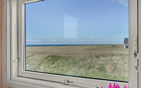 Hedy - 150M from the Sea: Meubilair, Interieur Ontwerp, Flooring, Hout, Verdieping, Plafond, Houten Vloer, Stoel, Tafel, Verlichting