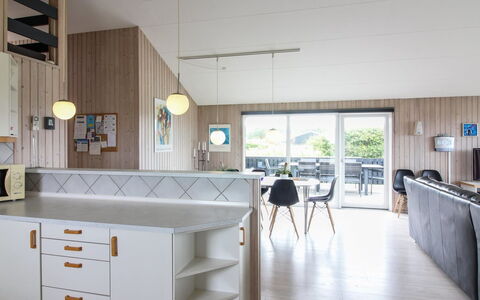 Seniha - 400M from the Sea: Interieur Ontwerp, Flooring, Meubilair, Hout, Keuken, Plafond, Verdieping, Countertop, Lichte Inrichting, Verlichting