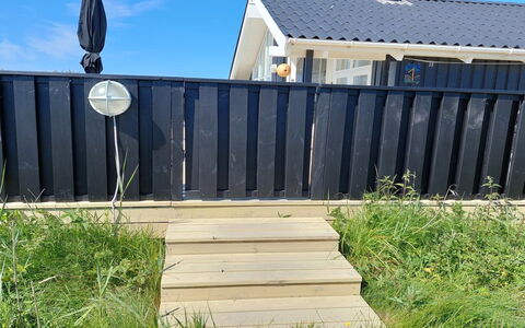 Sixten - 450M from the Sea: Flooring, Muur, Verdieping, Interieur Ontwerp, Hout, Plafond, Houten Vloer, Verlichting, Meubilair, Laminaatvloer
