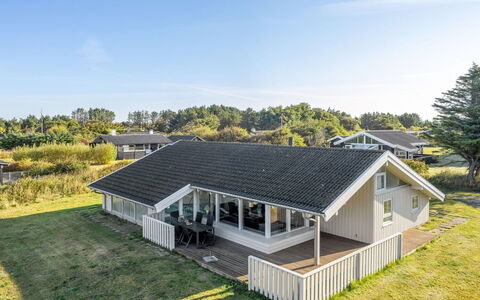 Otta - 779M from the Sea: Huis, Huis, Dak, Architectuur, Verblijf, Landgoed, Siding, Schaduw, Ontwerp, Veranda