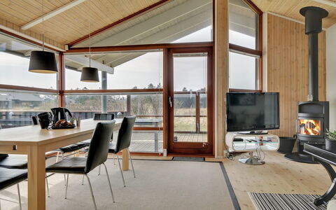 Gretha - 1.0Km from the Sea: Interieur Ontwerp, Flooring, Hout, Plafond, Meubilair, Verdieping, Stoel, Woonkamer, Huis, Kamer