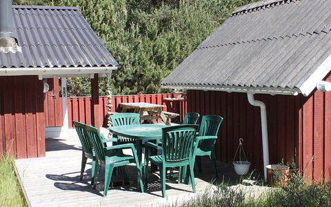 Elizaveta - 400M from the Sea: Dak, Huis, Huis, Verblijf, Siding, Landgoed, Oprit, Garden Gebouwen, Werf, Schuur