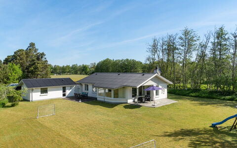 Ehm - 600M from the Sea: Architectuur, Dak, Huis, Samengesteld Materiaal, Daylighting, Siding, Oprit