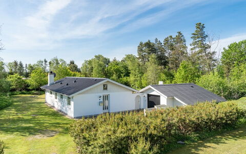 Ehm - 600M from the Sea: Architectuur, Dak, Huis, Samengesteld Materiaal, Daylighting, Siding, Oprit