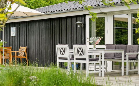 Ilsabet - 750M from the Sea: Hout, Dak, Architectuur, Huis, Huis, Verblijf, Siding, Hardwood, Helling, Landgoed