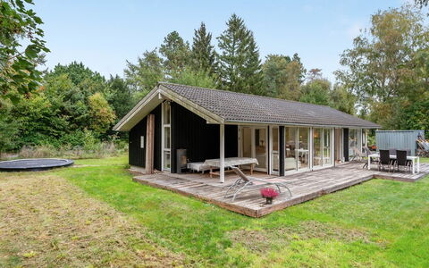 Heino - 3.5Km from the Sea: Meubilair, Interieur Ontwerp, Flooring, Hout, Verdieping, Plafond, Houten Vloer, Stoel, Tafel, Verlichting
