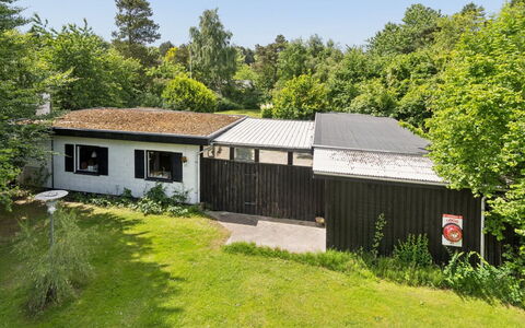 Gadde - 1Km from the Sea: Huis, Woongebied, Huis, Dak, Landschap, Struik, Land Lot, Verblijf, Landelijk Gebied