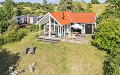 Bernadete - 50M to the Fjord: Appartement, Schaduw, Balkon, Stoel, Hek, Buitenmeubels, Aluminium, Kunstgras