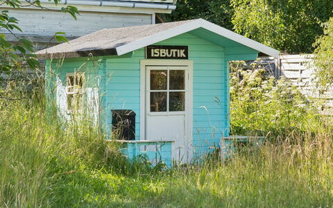 Bernadete - 50M to the Fjord: Appartement, Schaduw, Balkon, Stoel, Hek, Buitenmeubels, Aluminium, Kunstgras