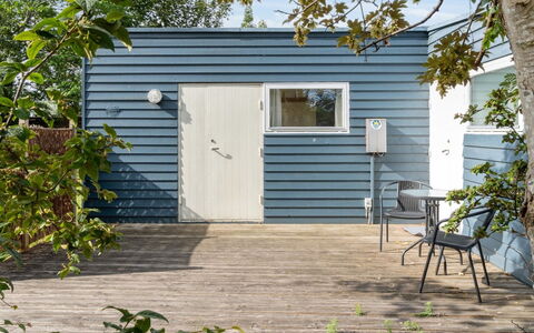 Hannelore - 700M from the Sea: Hout, Siding, Deur, Samengesteld Materiaal, Plank, Garden Gebouwen, Backyard, Hardwood, Verblijf, Tuin