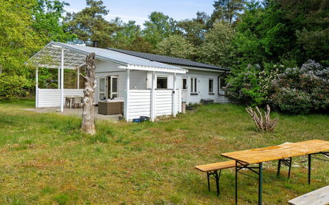 Rietrikki - 1.5Km from the Sea: Huis, Huis, Verblijf, Land Lot, Dak, Landelijk Gebied, Backyard, Gazon, Tuin, Siding