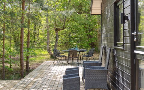 Miljanka - 175M from the Sea: Dak, Huis, Land Lot, Huis, Verblijf, Landgoed, Garden Gebouwen, Schaduw, Blokhut, Landscaping