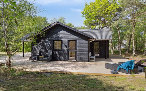 Miljanka - 175M from the Sea: Dak, Huis, Land Lot, Huis, Verblijf, Landgoed, Garden Gebouwen, Schaduw, Blokhut, Landscaping