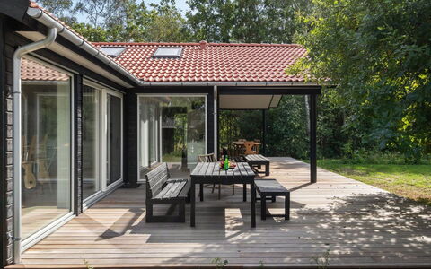 Efka - 175M from the Sea: Appartement, Schaduw, Balkon, Stoel, Hek, Buitenmeubels, Aluminium, Kunstgras