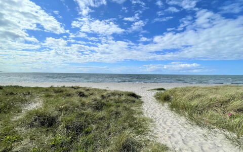 Efka - 175M from the Sea: Lucht, Blauw, Dag, Zwemwater, Natuurlijke Omgeving, Horizon, Wolk, Strand, Kust