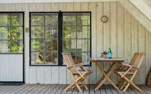 Jörn - 800M from the Sea: Meubilair, Interieur Ontwerp, Flooring, Hout, Verdieping, Plafond, Houten Vloer, Stoel, Tafel, Verlichting