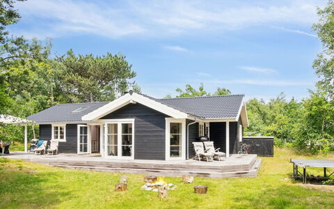 Grethe - 1Km from the Sea: Meubilair, Interieur Ontwerp, Flooring, Hout, Verdieping, Plafond, Houten Vloer, Stoel, Tafel, Verlichting