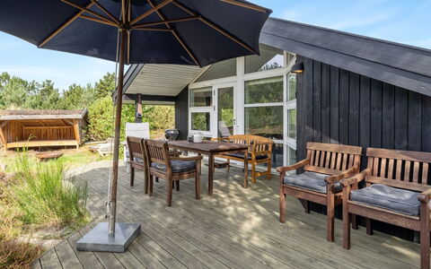 Lisbeth - 400M from the Sea: Dak, Huis, Huis, Verblijf, Siding, Landgoed, Oprit, Garden Gebouwen, Werf, Schuur