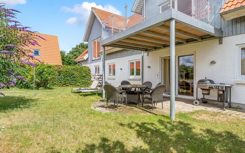 Ettie - 6Km from the Sea: Huis, Huis, Dak, Verblijf, Landgoed, Schaduw, Gazon, Veranda, Werf, Boerderij