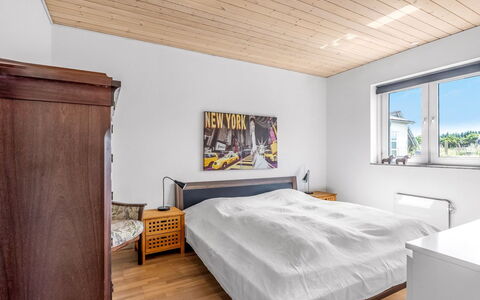Ettie - 6Km from the Sea: Bed, Interieur Ontwerp, Slaapkamer, Meubilair, Muur, Verdieping, Flooring, Hout, Plafond, Bedding