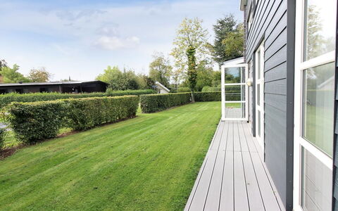 Bjerne - 200M from the Sea: Meubilair, Interieur Ontwerp, Flooring, Hout, Verdieping, Plafond, Houten Vloer, Stoel, Tafel, Verlichting