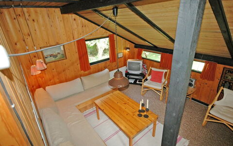 Spasena - 400M from the Sea: Dak, Huis, Deur, Verblijf, Schaduw, Siding, Werf, Landgoed, Backyard