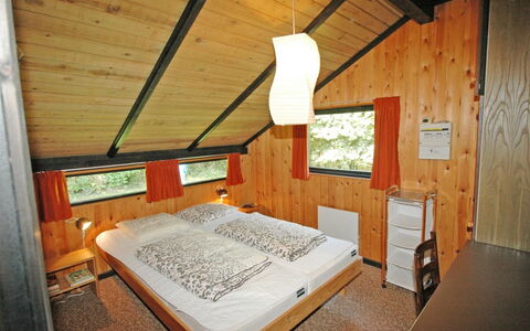 Spasena - 400M from the Sea: Dak, Huis, Deur, Verblijf, Schaduw, Siding, Werf, Landgoed, Backyard