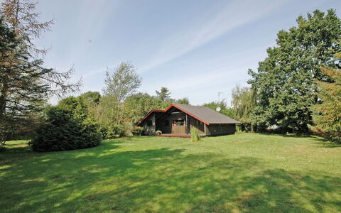 Spasena - 400M from the Sea: Dak, Huis, Deur, Verblijf, Schaduw, Siding, Werf, Landgoed, Backyard