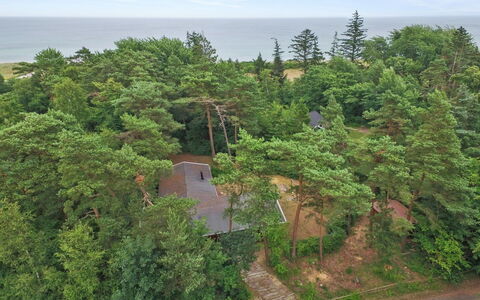 Myrra - 10M from the Sea: Dak, Huis, Huis, Verblijf, Siding, Landgoed, Oprit, Garden Gebouwen, Werf, Schuur