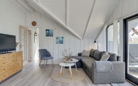 Roderich - 400M from the Sea: Dak, Huis, Huis, Verblijf, Siding, Landgoed, Oprit, Garden Gebouwen, Werf, Schuur