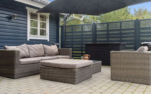 Aldis - 300M from the Sea: Huis, Verblijf, Veranda, Siding, Boerderij, Outdoor Structuur