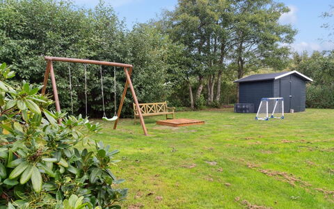 Aldis - 300M from the Sea: Huis, Verblijf, Veranda, Siding, Boerderij, Outdoor Structuur