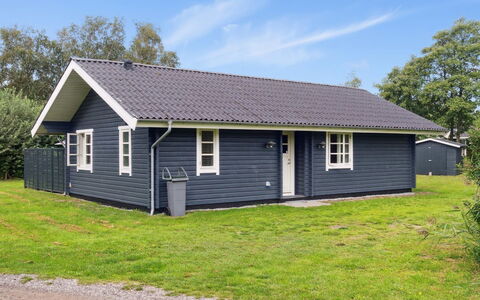 Aldis - 300M from the Sea: Huis, Verblijf, Veranda, Siding, Boerderij, Outdoor Structuur