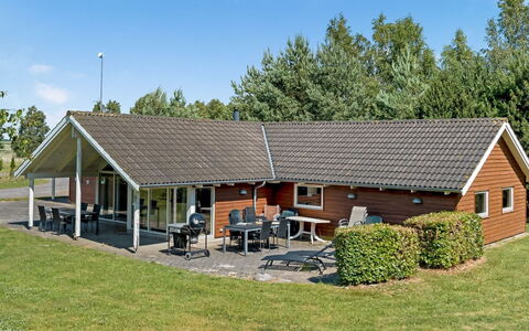Vilvi - 500M from the Sea: Dak, Huis, Huis, Verblijf, Siding, Landgoed, Oprit, Garden Gebouwen, Werf, Schuur