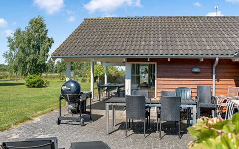 Vilvi - 500M from the Sea: Dak, Huis, Huis, Verblijf, Siding, Landgoed, Oprit, Garden Gebouwen, Werf, Schuur