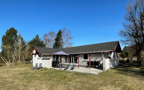 Sitta - 400M from the Sea: Woongebied, Dak, Voorstad, Oprit, Landgoed, Schoorsteen
