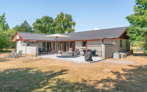 Sitta - 400M from the Sea: Woongebied, Dak, Voorstad, Oprit, Landgoed, Schoorsteen