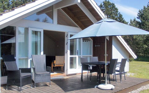 Crispina - 350M from the Sea: Dak, Huis, Land Lot, Huis, Verblijf, Landgoed, Garden Gebouwen, Schaduw, Blokhut, Landscaping