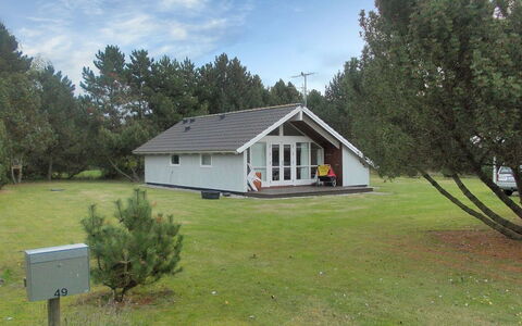Crispina - 350M from the Sea: Dak, Huis, Land Lot, Huis, Verblijf, Landgoed, Garden Gebouwen, Schaduw, Blokhut, Landscaping