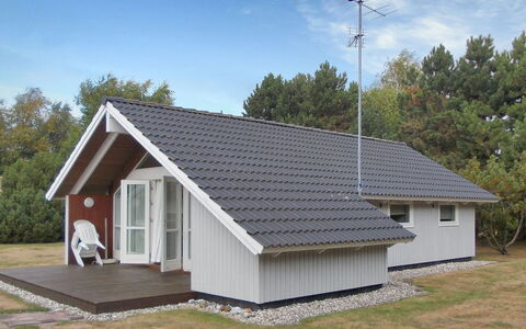Crispina - 350M from the Sea: Dak, Huis, Land Lot, Huis, Verblijf, Landgoed, Garden Gebouwen, Schaduw, Blokhut, Landscaping