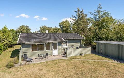 Maelle - 600M from the Sea: Dak, Huis, Huis, Verblijf, Siding, Landgoed, Oprit, Garden Gebouwen, Werf, Schuur