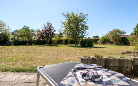 Maelle - 600M from the Sea: Dak, Huis, Huis, Verblijf, Siding, Landgoed, Oprit, Garden Gebouwen, Werf, Schuur