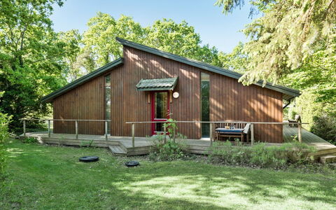 Norwin - 250M from the Sea: Blauw, Struik, Verblijf, Groundcover, Tuin, Landgoed, Schaduw, Landscaping, Boerderij, Eco Hotel
