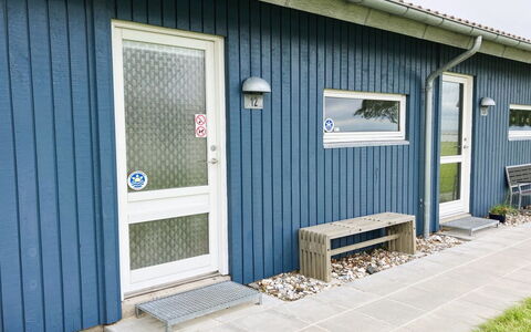 Gudke - 50M from the Sea: Meubilair, Interieur Ontwerp, Flooring, Hout, Verdieping, Plafond, Houten Vloer, Stoel, Tafel, Verlichting